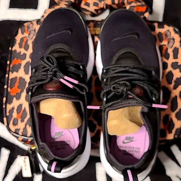 Nike Presto Shoes - Picture 4 of 4